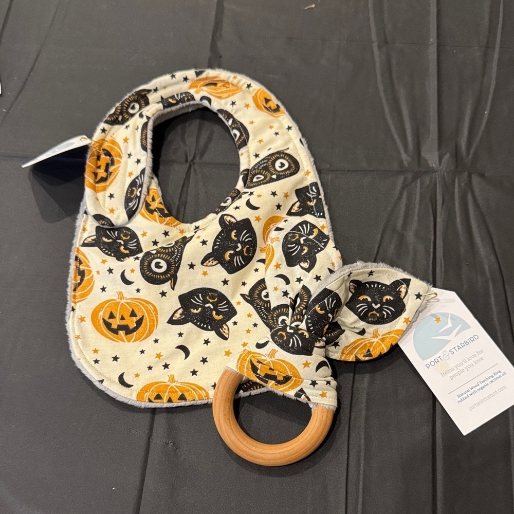 NWT Halloween Cat and Pumpkin Baby Bib and Teether Set
